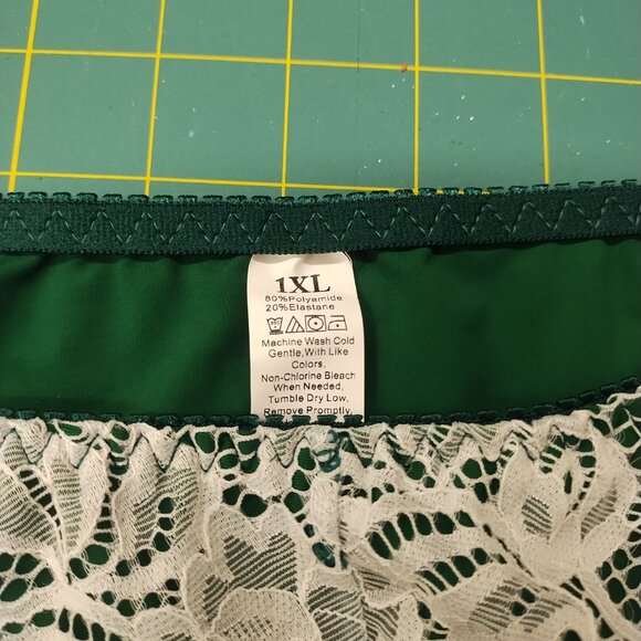 Shein Green & White Lingerie Set - Size 1X - Picture 5 of 6